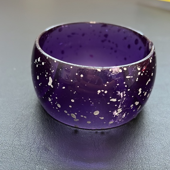 Vintage Plastic Bangle Bracelet, Purple with White Splatter Design, Boho, Retro - Picture 2 of 8